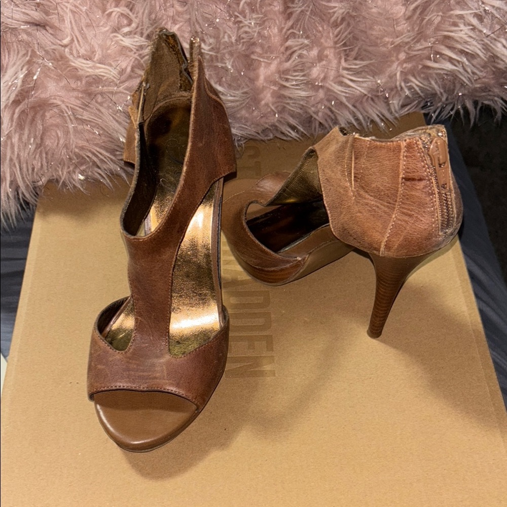 Elegant Brown Women's Heels